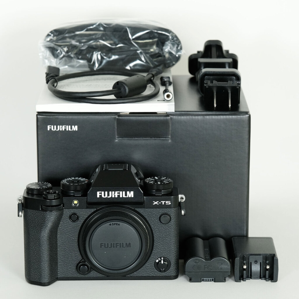 FUJIFILM X-T5