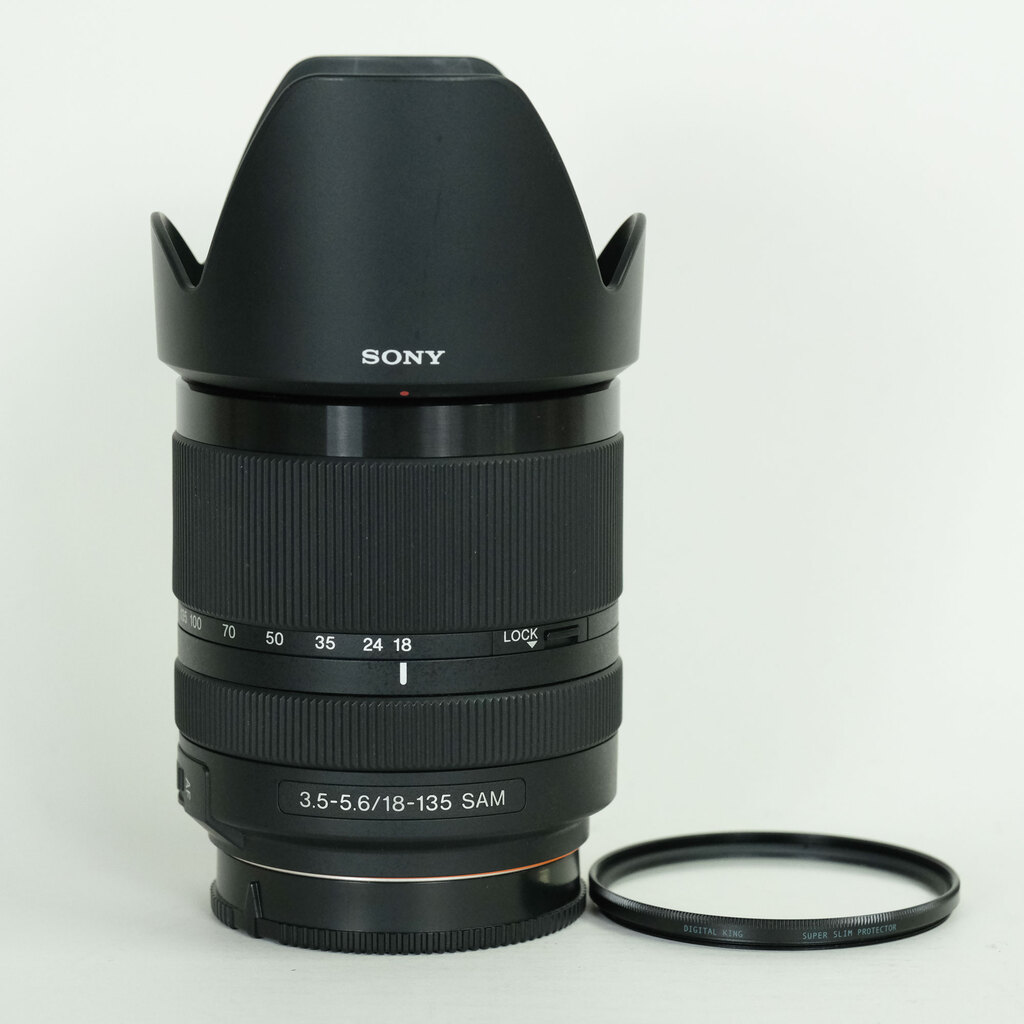 SONY DT 18-135mm F3.5-5.6 SAM SAL18135