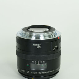 Canon EF50mm F2.5 コンパクトマクロ Canon EF50mm F2.5 コンパクトマクロ
