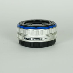 OLYMPUS M.ZUIKO DIGITAL 17mm F2.8 シルバー