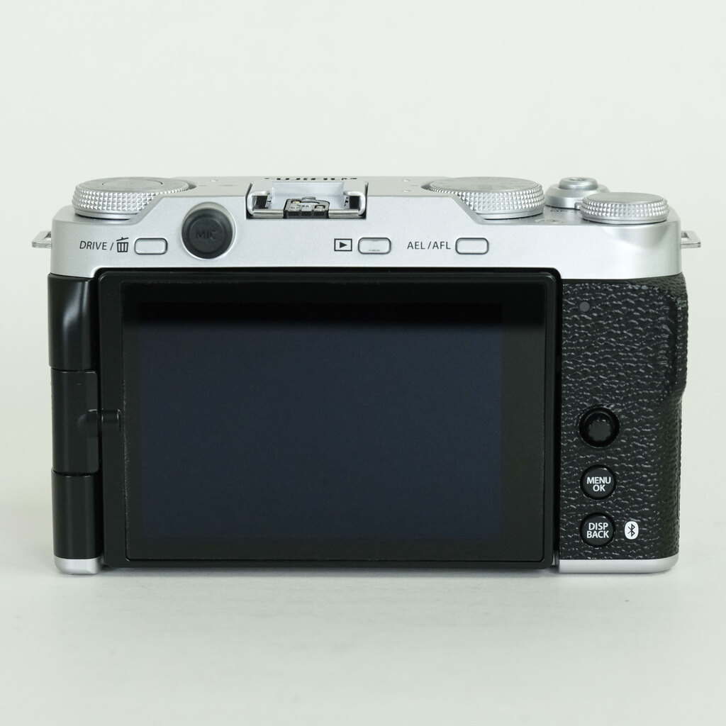 FUJIFILM X-M5