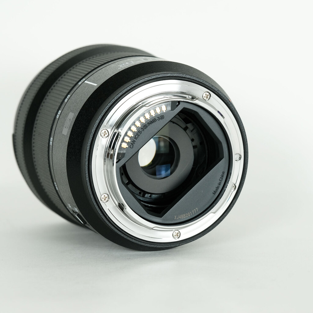 Panasonic LUMIX S 20-60mm F3.5-5.6 Panasonic LUMIX S 20-60mm F3.5-5.6