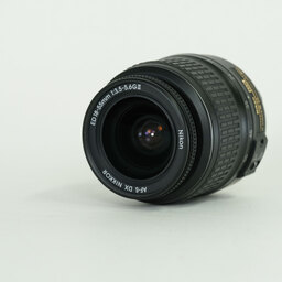 Nikon AF-S DX ED 18-55mm F3.5-5.6 GII ブラック Nikon AF-S DX ED 18-55mm F3.5-5.6 GII ブラック