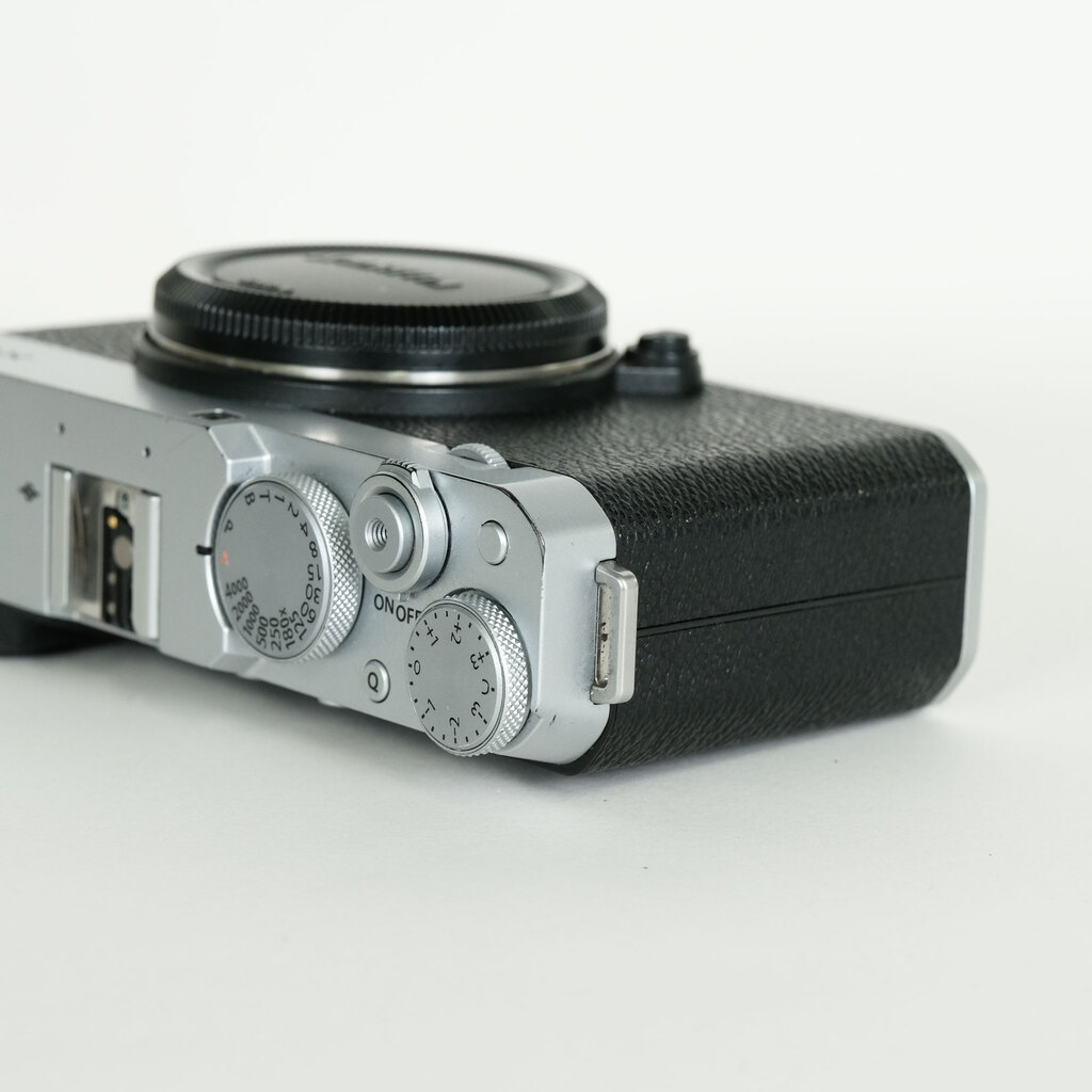 FUJIFILM X-E4 FUJIFILM X-E4