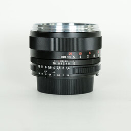 Carl Zeiss Planar T* 50mm F1.4 ZF [ニコンF用]