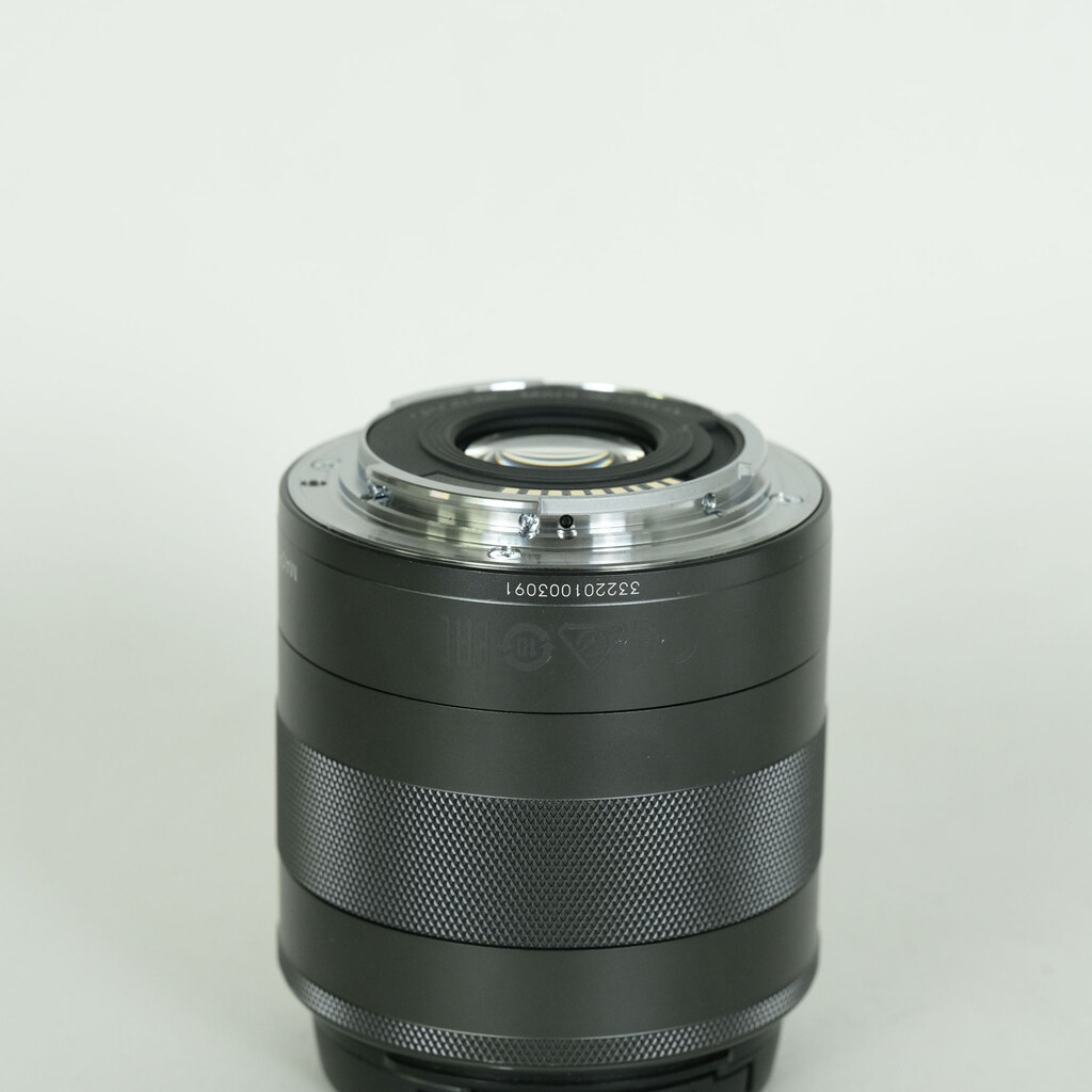 Canon EF-M18-55mm F3.5-5.6 IS STM Canon EF-M18-55mm F3.5-5.6 IS STM
