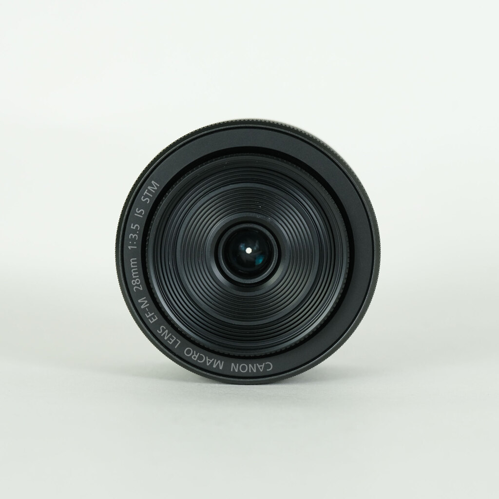 Canon EF-M28mm F3.5 マクロ IS STM