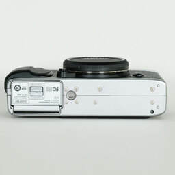 FUJIFILM X-E1 シルバー