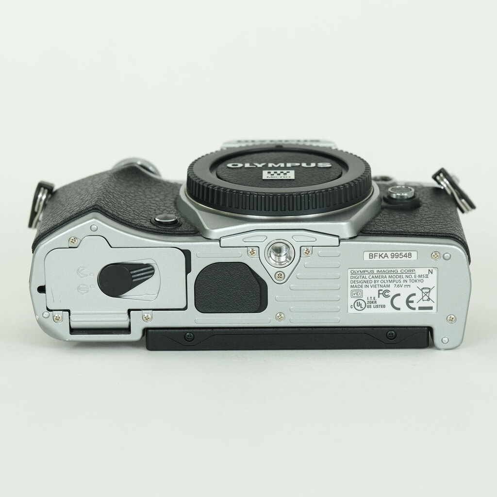 OLYMPUS OM-D E-M5 Mark II OLYMPUS OM-D E-M5 Mark II