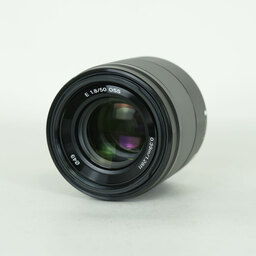 SONY E 50mm F1.8 OSS SEL50F18
