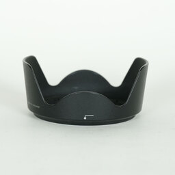 Nikon AF-S DX NIKKOR 18-300mm f/3.5-6.3G ED VR Nikon AF-S DX NIKKOR 18-300mm f/3.5-6.3G ED VR