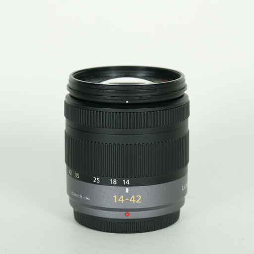 Panasonic LUMIX G 14-42mm F3.5-5.6 ASPH. MEGA O.I.S. H-FS014042 Panasonic LUMIX G 14-42mm F3.5-5.6 ASPH. MEGA O.I.S. H-FS014042