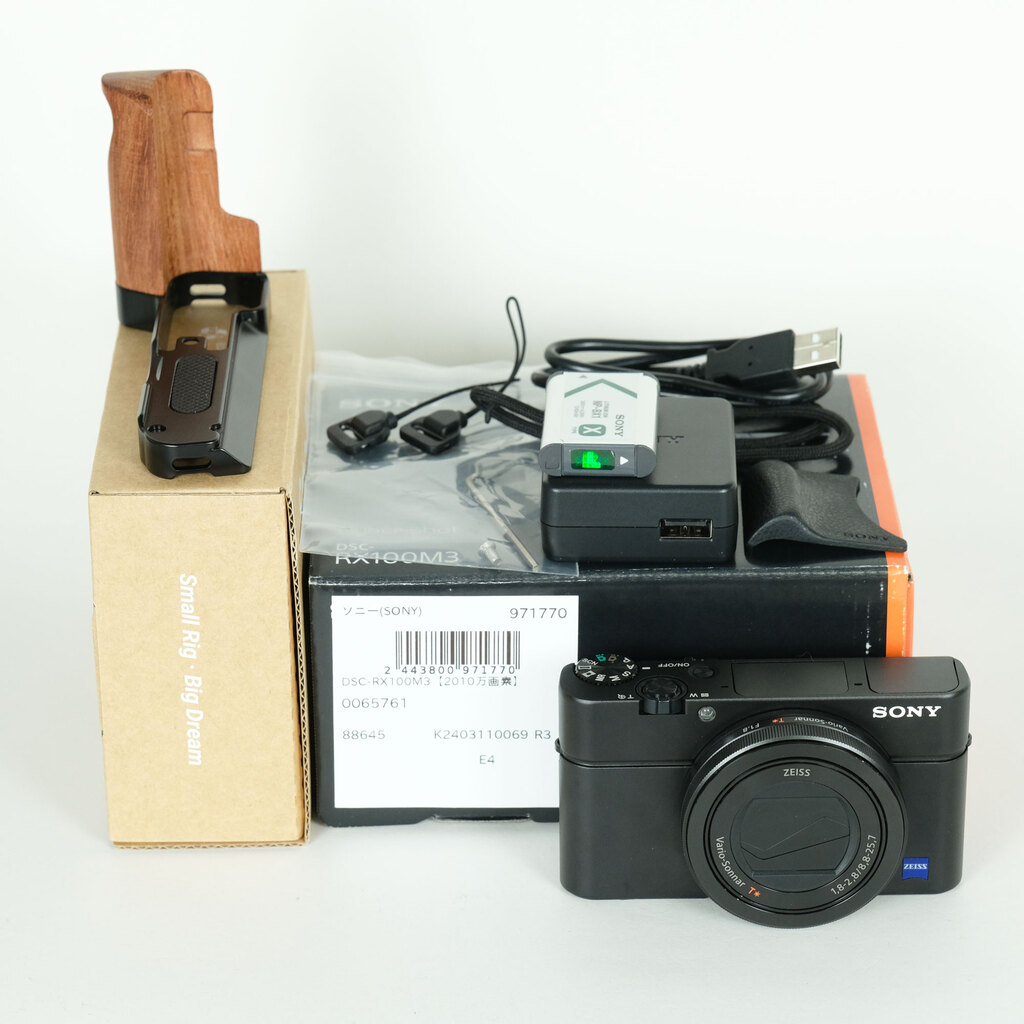 SONY Cyber-shot DSC-RX100M3 SONY Cyber-shot DSC-RX100M3