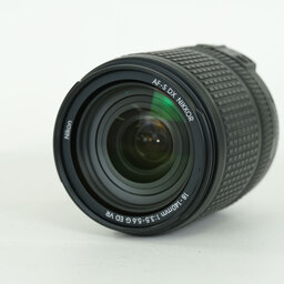 Nikon AF-S DX NIKKOR 18-140mm F3.5-5.6G ED VR