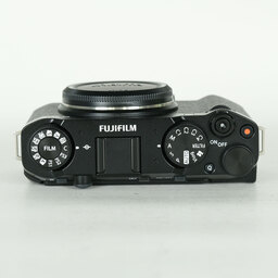 FUJIFILM X-M5