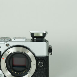 OLYMPUS PEN E-P7