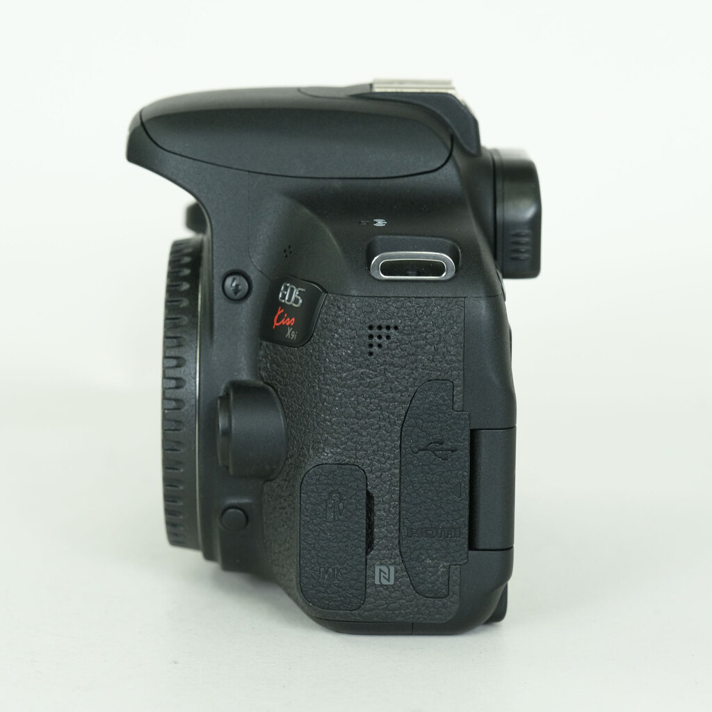 Canon EOS Kiss X9i