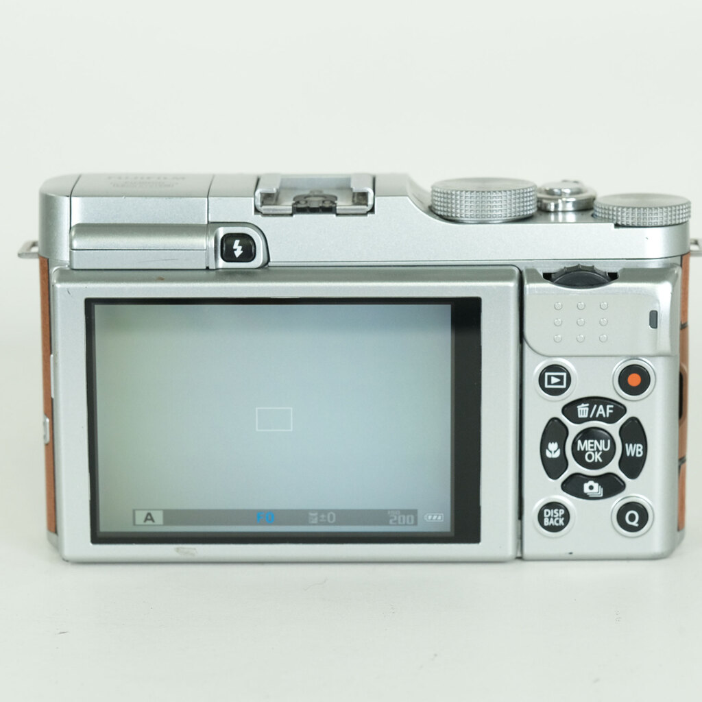 FUJIFILM X-M1 ボディ ブラウン FUJIFILM X-M1 ボディ ブラウン