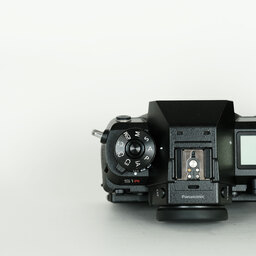 Panasonic LUMIX DC-S1R