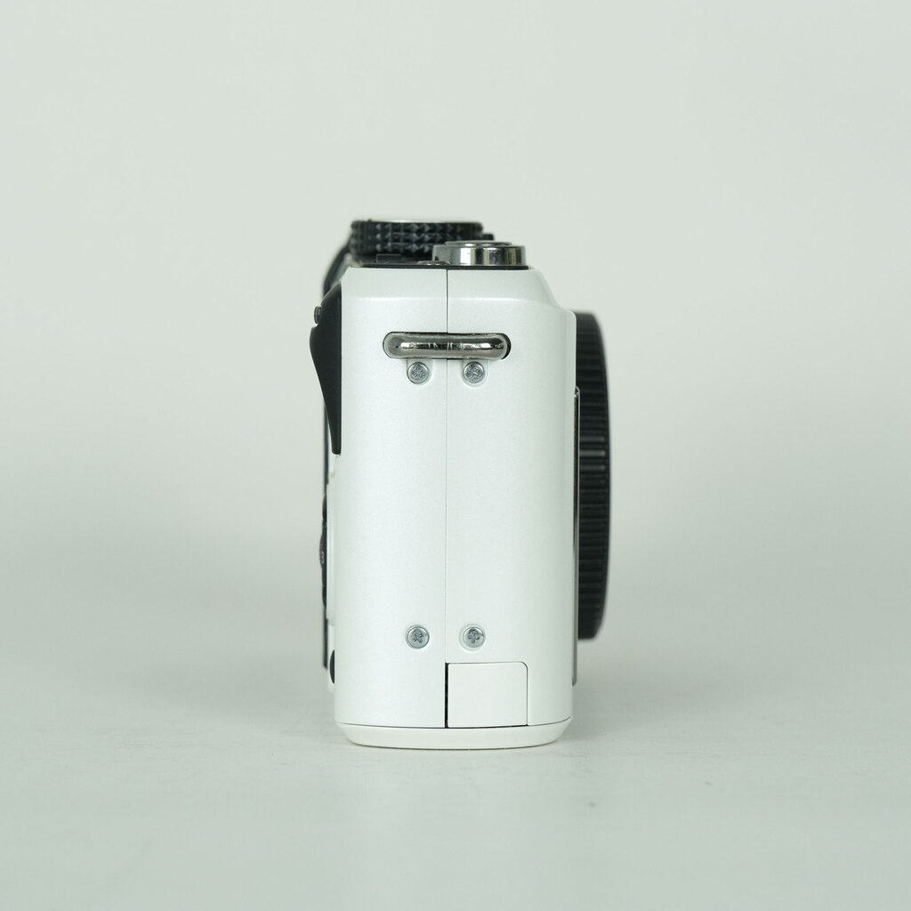 Panasonic LUMIX DMC-GF1 ボディ シェルホワイトの出品 | ONE SCENE