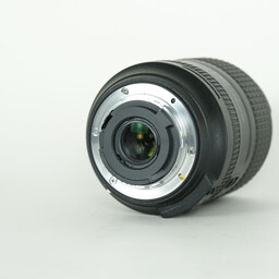 Nikon AF-S DX NIKKOR 18-300mm f/3.5-6.3G ED VR Nikon AF-S DX NIKKOR 18-300mm f/3.5-6.3G ED VR