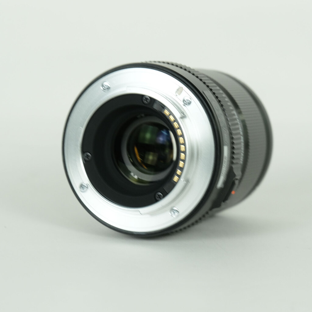 FUJIFUILM XF30mmF2.8 R LM WR Macroの出品 | ONE SCENE（ワンシーン）