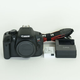 Canon EOS Kiss X7i