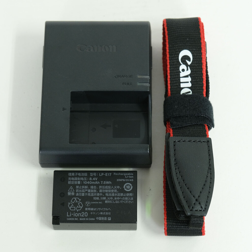 Canon EOS R50 Canon EOS R50