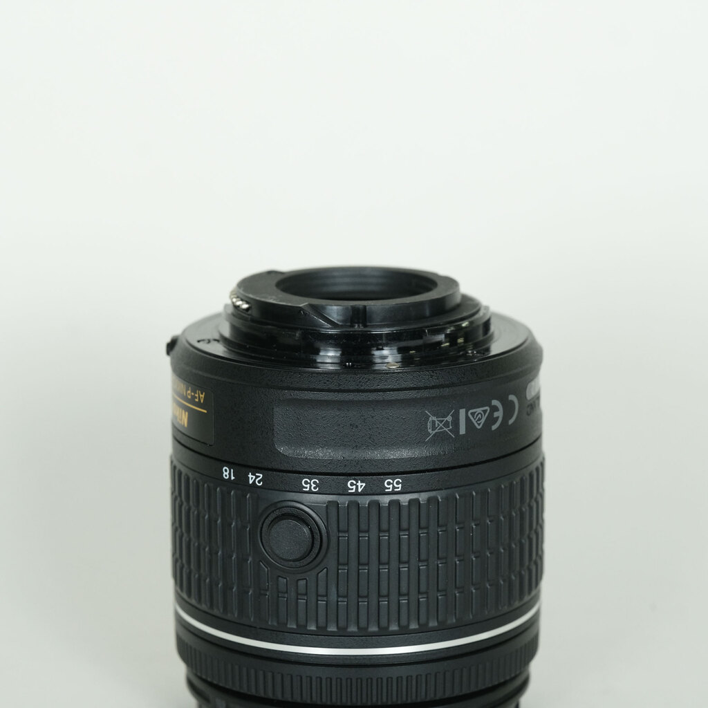 Nikon AF-P DX NIKKOR 18-55mm F3.5-5.6G VR Nikon AF-P DX NIKKOR 18-55mm F3.5-5.6G VR