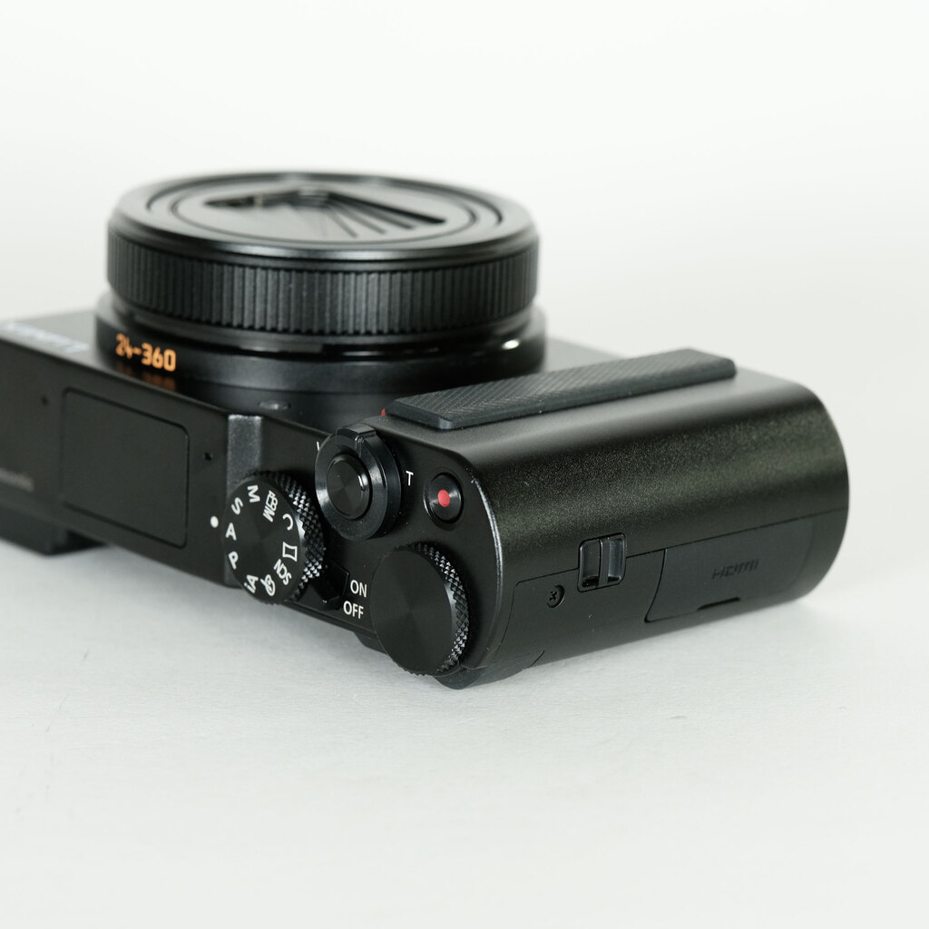 Panasonic LUMIX DC-TX2D ブラック