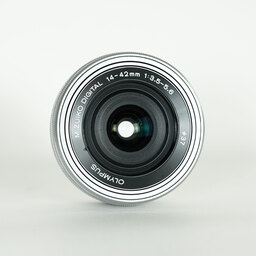 OLYMPUS M.ZUIKO DIGITAL ED 14-42mm F3.5-5.6 EZ シルバー