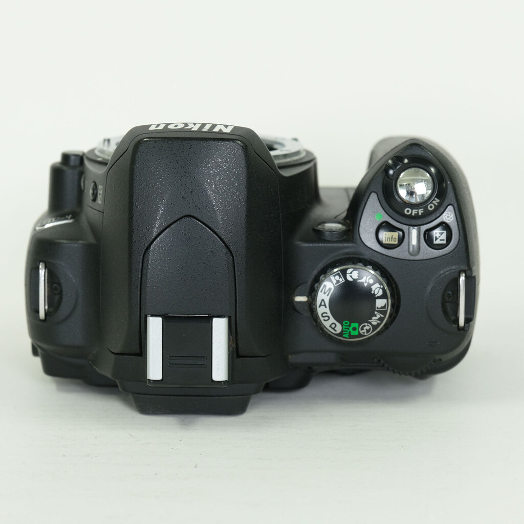 Nikon D40 ブラックボディ
