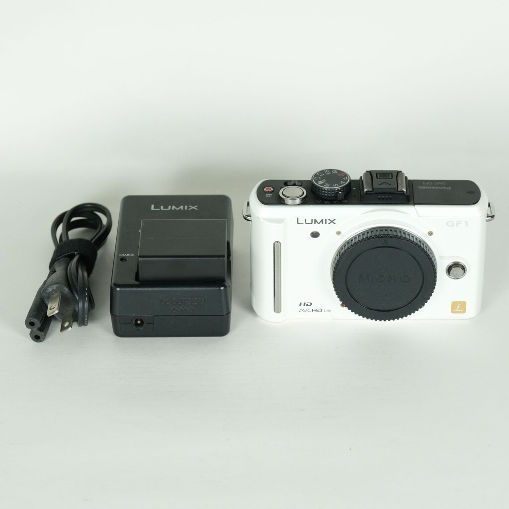 Panasonic LUMIX DMC-GF1 ボディ シェルホワイト