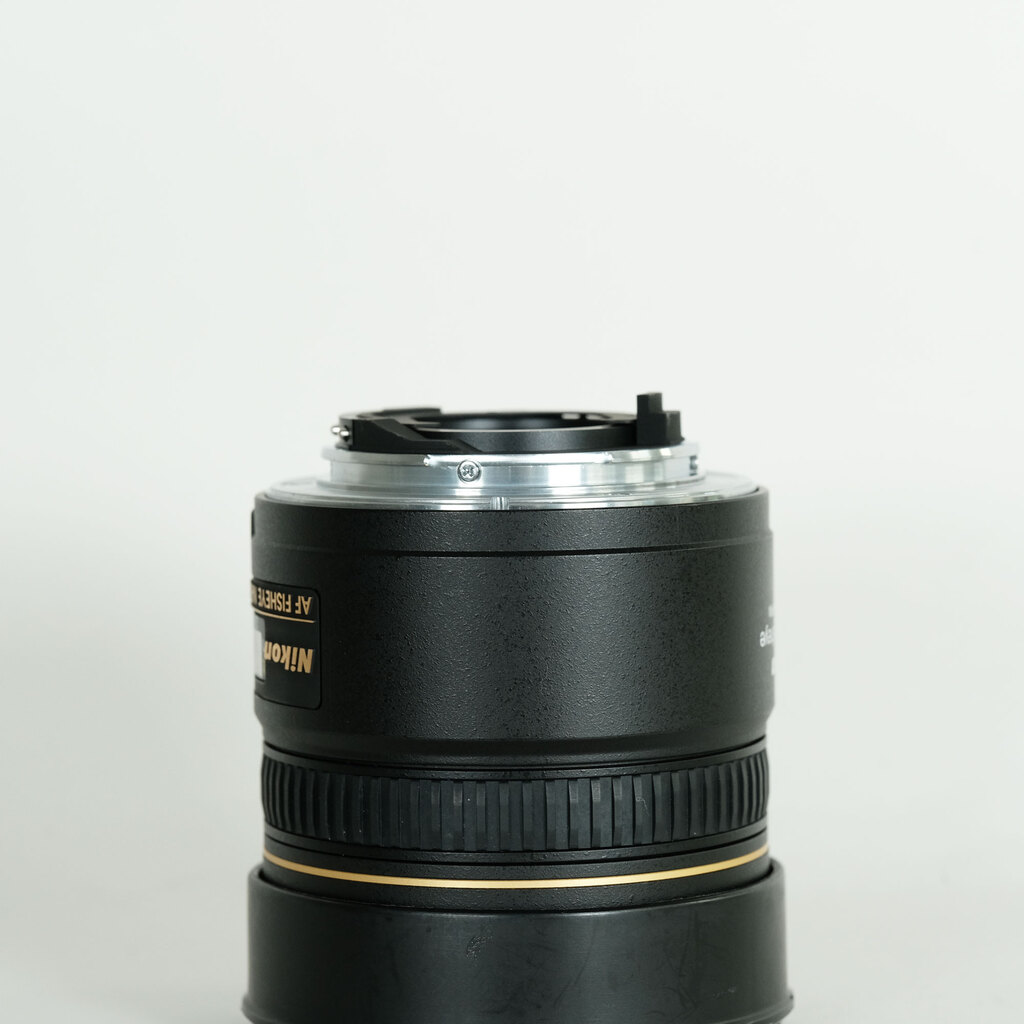 Nikon AF DX Fisheye-Nikkor 10.5mm F2.8G ED