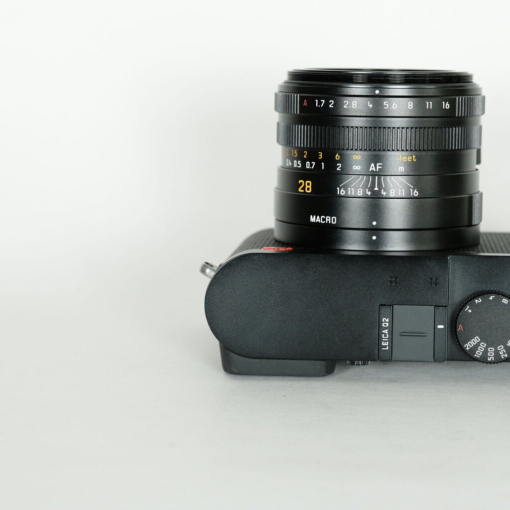 LEICA Q2