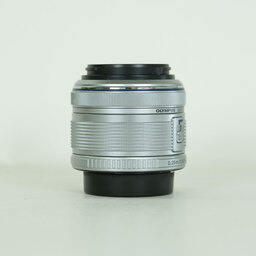 OLYMPUS M.ZUIKO DIGITAL 14-42mm F3.5-5.6IIR シルバー