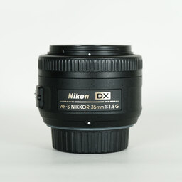 Nikon AF-S DX NIKKOR 35mm f/1.8G Nikon AF-S DX NIKKOR 35mm f/1.8G