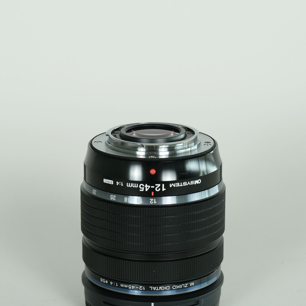 OM SYSTEM M.ZUIKO DIGITAL ED 12-45mm F4.0 PRO OM SYSTEM M.ZUIKO DIGITAL ED 12-45mm F4.0 PRO
