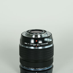 OM SYSTEM M.ZUIKO DIGITAL ED 12-45mm F4.0 PRO OM SYSTEM M.ZUIKO DIGITAL ED 12-45mm F4.0 PRO