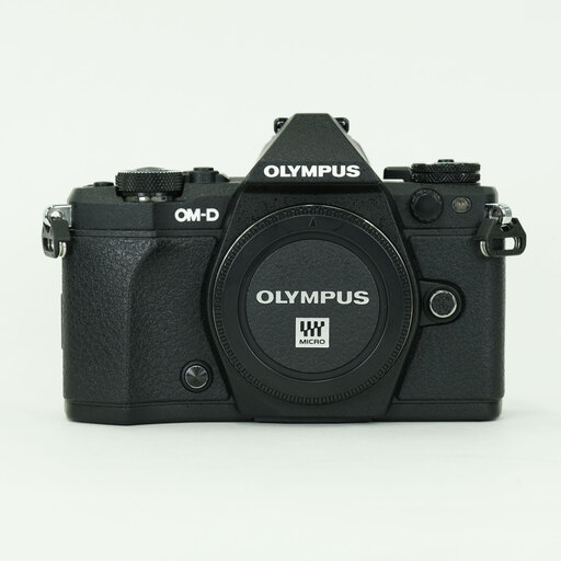 OLYMPUS OM-D E-M5 Mark II