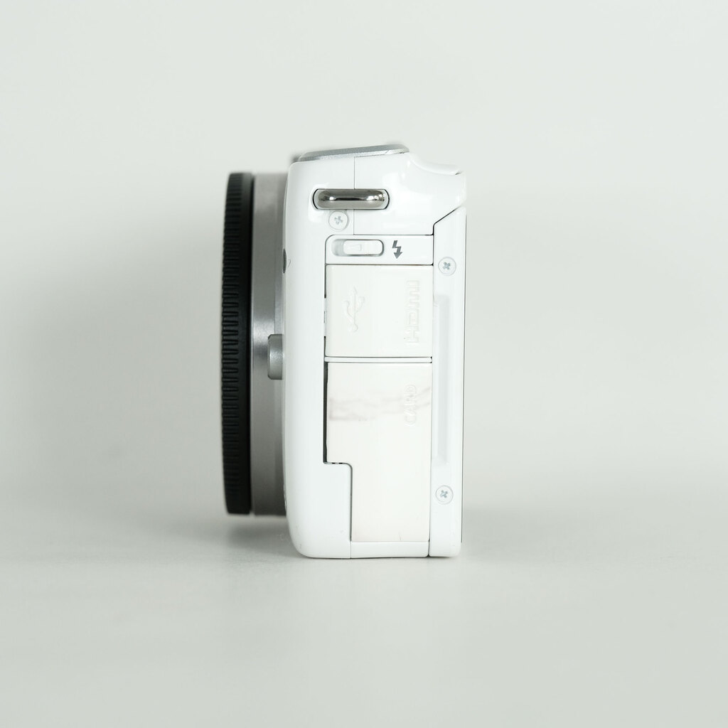 Canon EOS M10 ボディ ホワイト