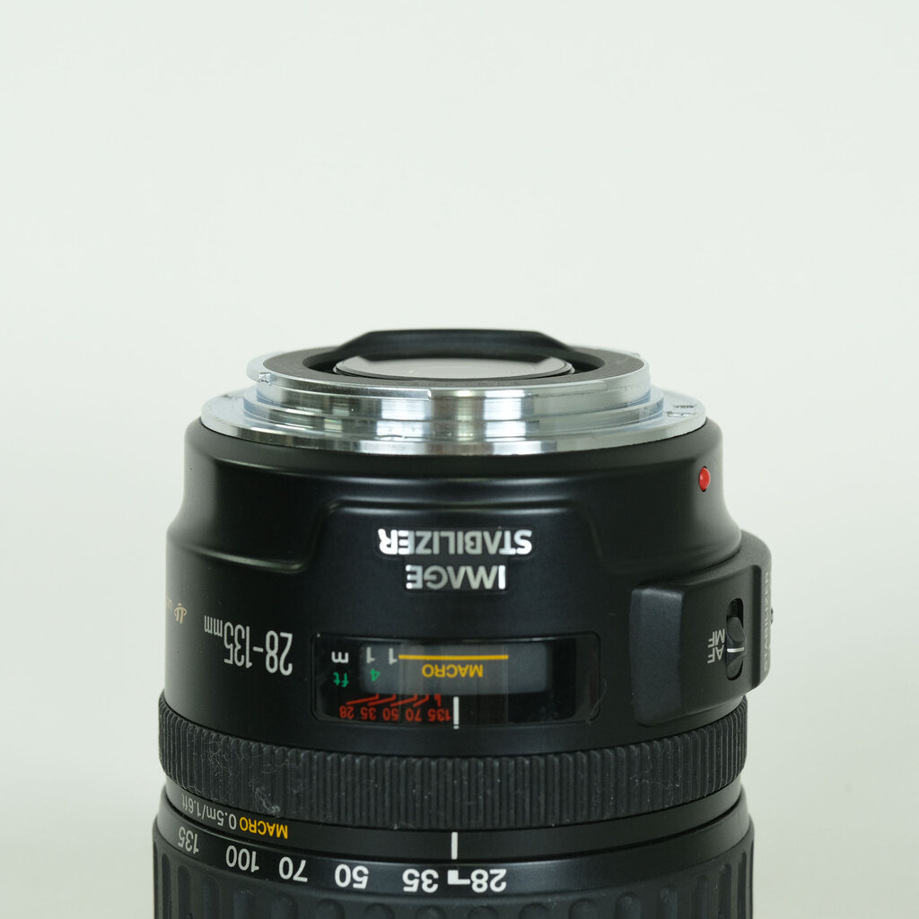 Canon EF28-135mm F3.5-5.6 IS USM
