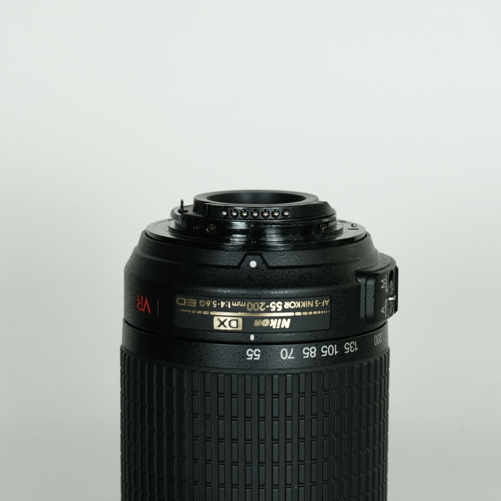 Nikon AF-S DX VR Zoom-Nikkor 55-200mm F4-5.6G IF-ED