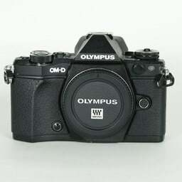 OLYMPUS OM-D E-M5 Mark II