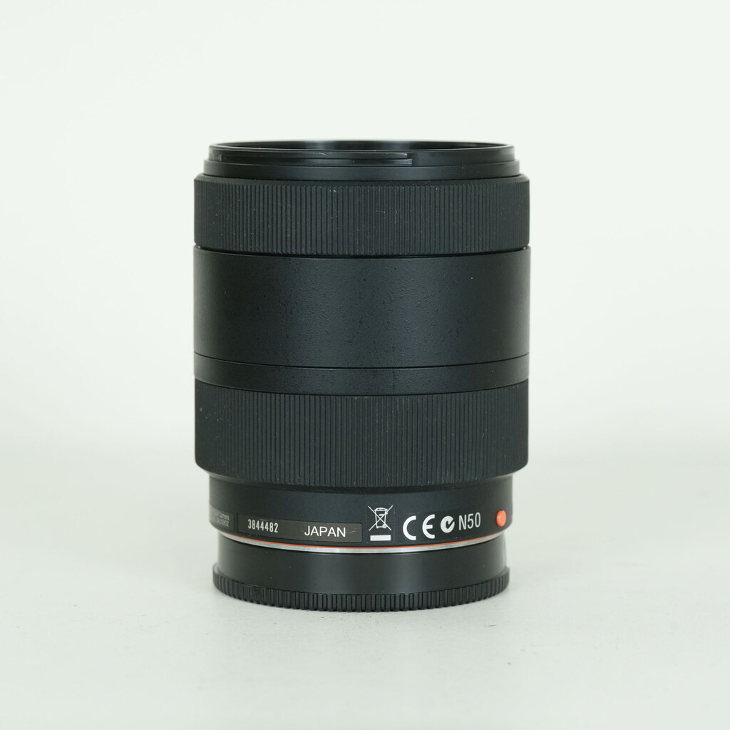 SONY Vario-Sonnar T＊ DT 16-80mm F3.5-4.5 ZA SAL1680Z