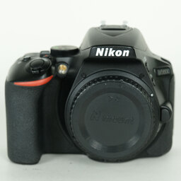 Nikon D5600