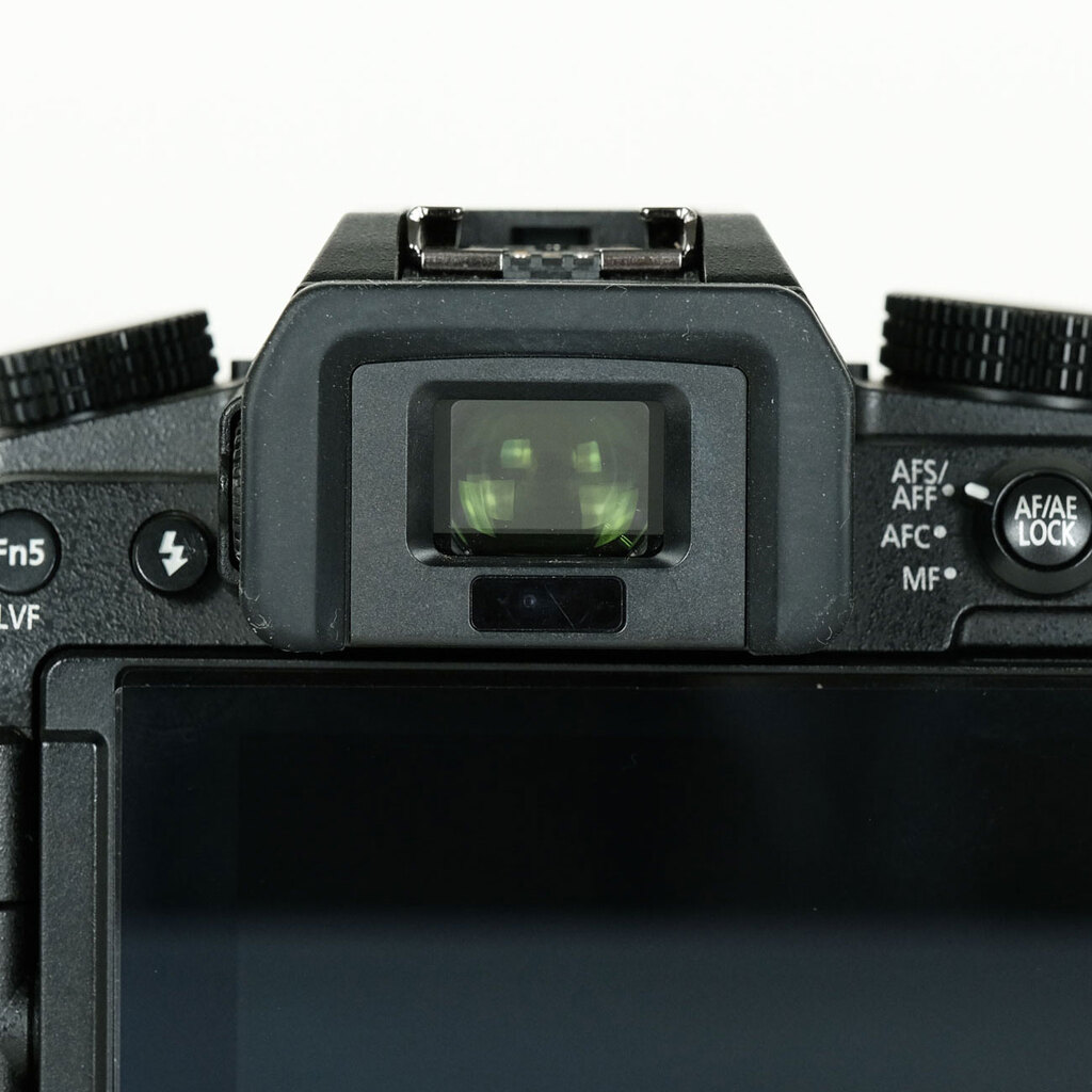 Panasonic LUMIX DMC-G7 ボディ