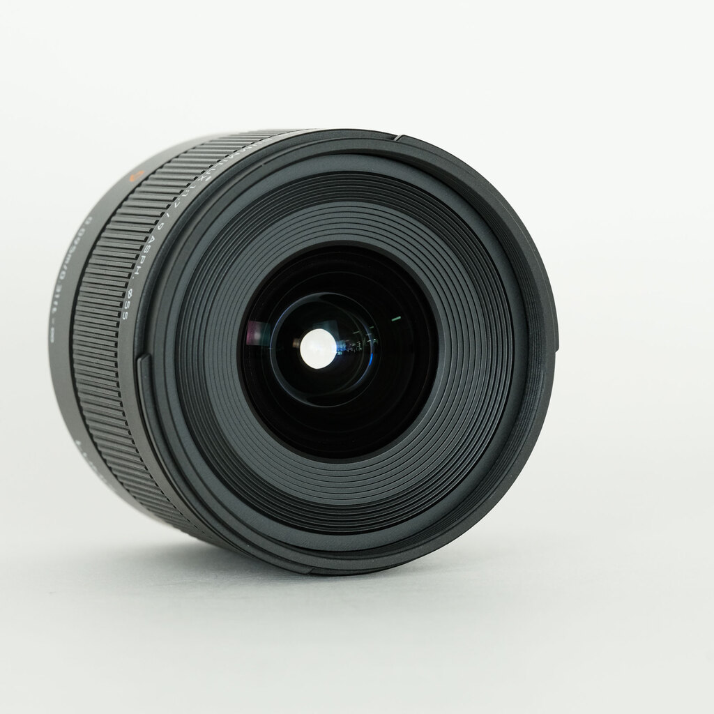 Panasonic LEICA DG SUMMILUX 9mm / F1.7 ASPH.