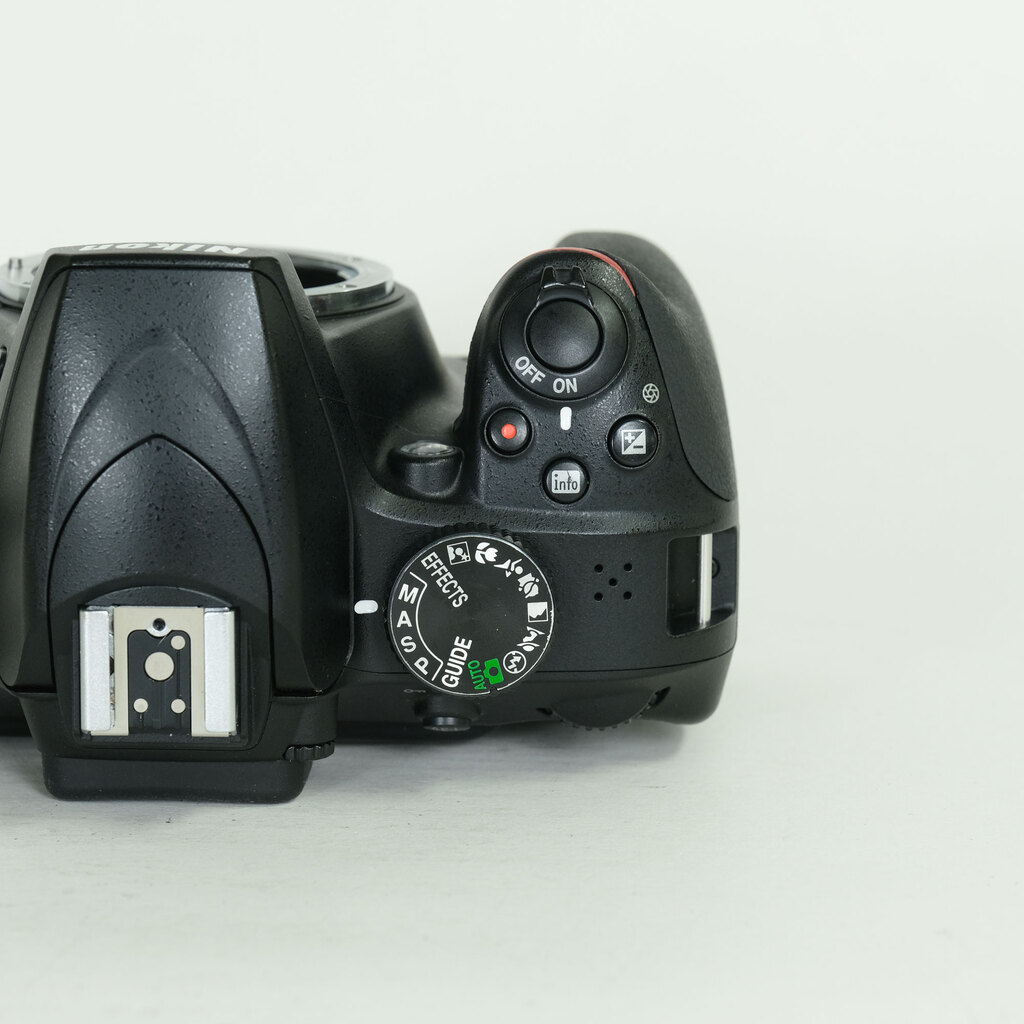 Nikon D3400