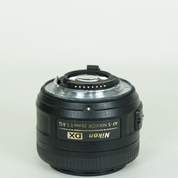Nikon AF-S DX NIKKOR 35mm f/1.8G Nikon AF-S DX NIKKOR 35mm f/1.8G